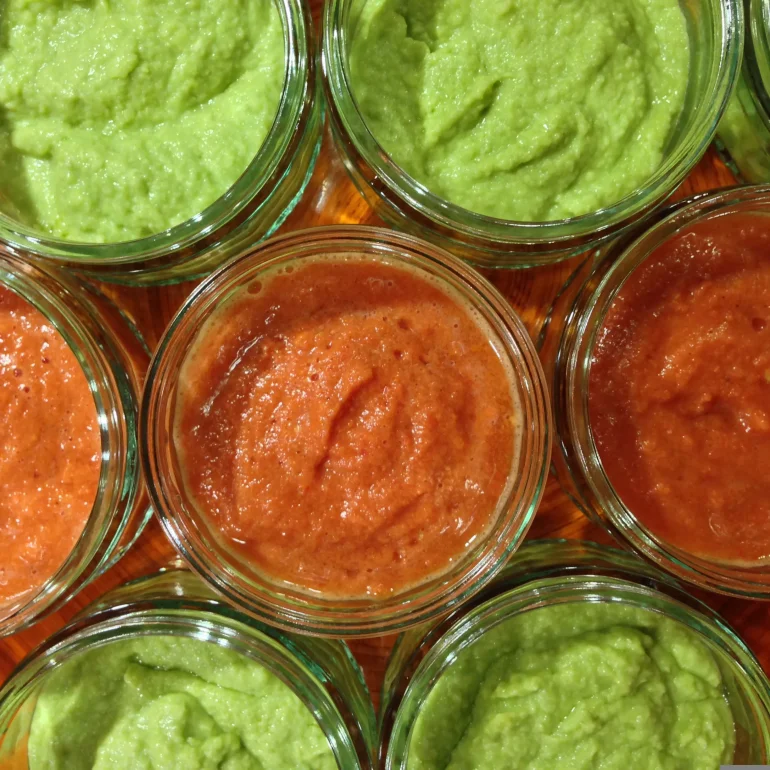 Dips Saucen Glas Avocado Tomaten